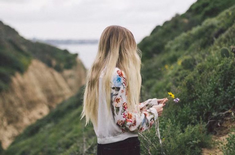 Làm thế nào để tán tỉnh các cô gái và được di chuyển (chia sẻ những câu trò chuyện tốt nhất để tán tỉnh các cô gái)